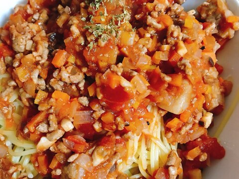 ごろごろ肉とたっぷり野菜の贅沢ミートソース✦ฺ